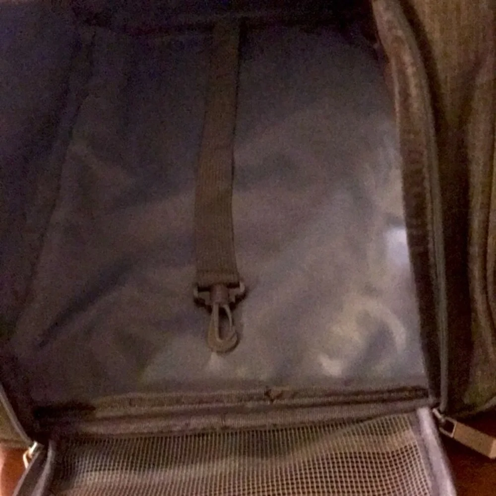 Collapsible Fabric Zipper Grey Pet Carrier Brand New Never Used NWOT